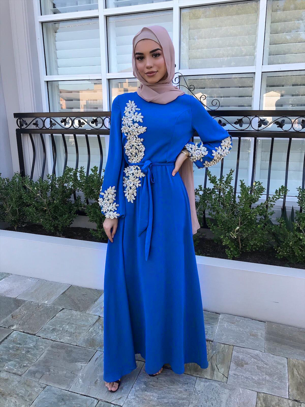 Dignified Embroidery Long Dress with Big Swing