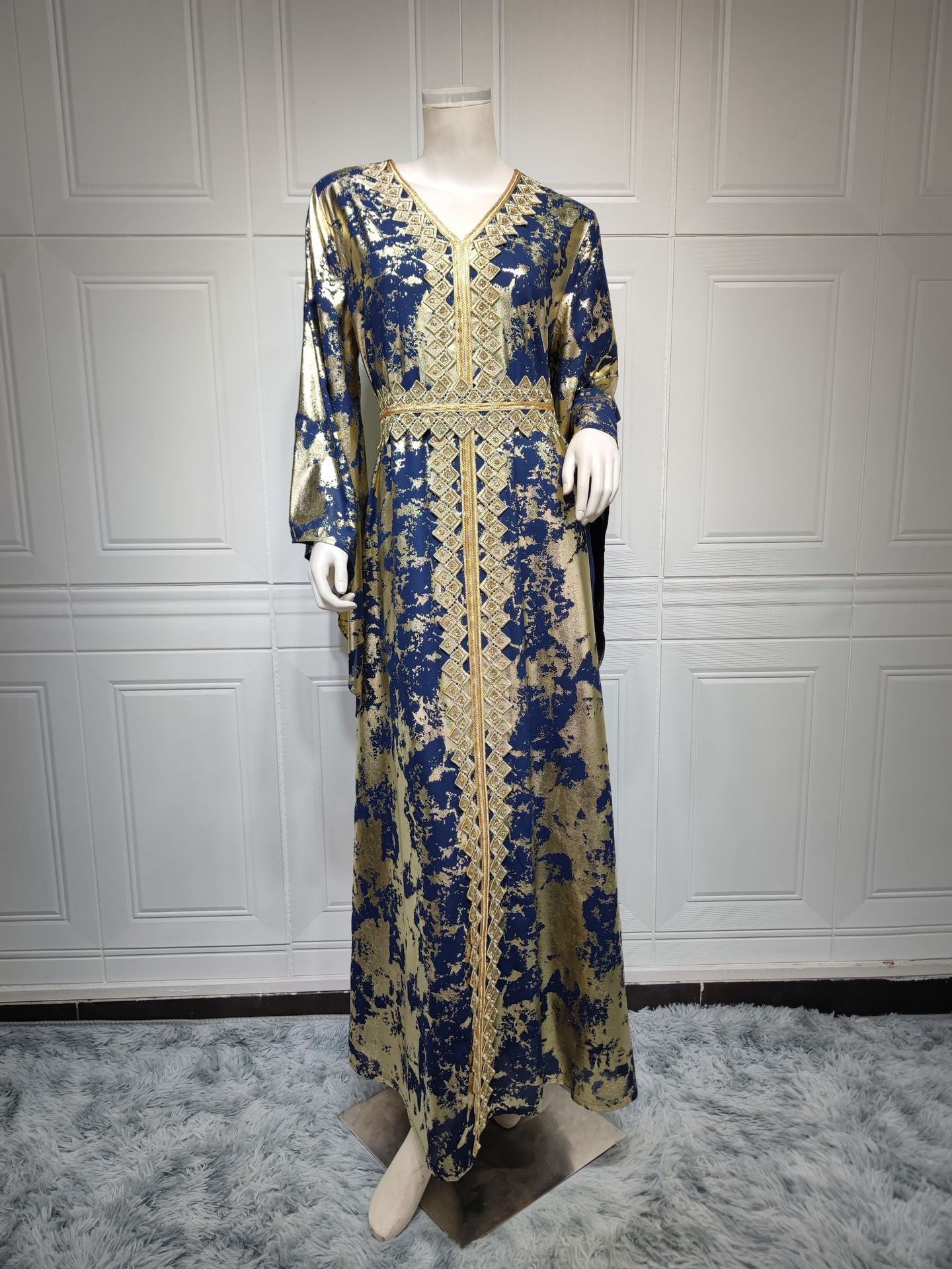 Muslim Chiffon Bronzing Robe Containing Belt