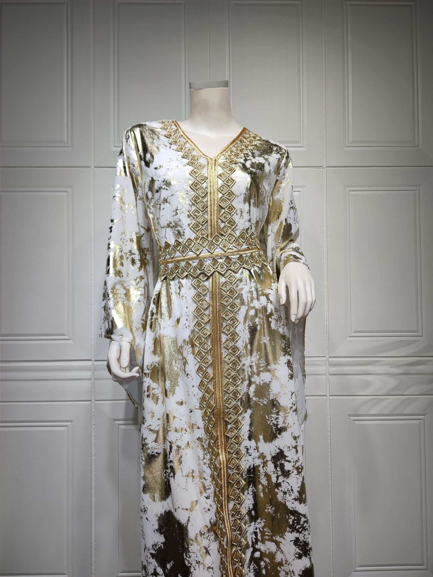 Muslim Chiffon Bronzing Robe Containing Belt